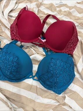 Victoria Secrets Bombshell Lace-Trim 2 Bras in Wine Red and Teal 34A